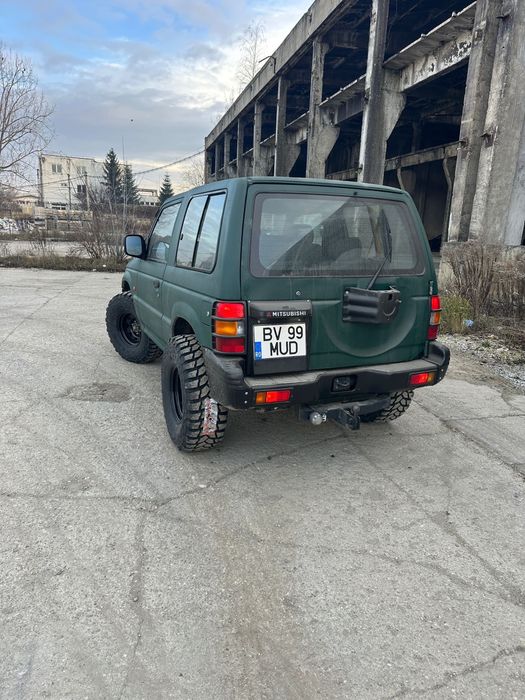 Mitubishi Pajero mk2 2.5 *fara gram de rugina*