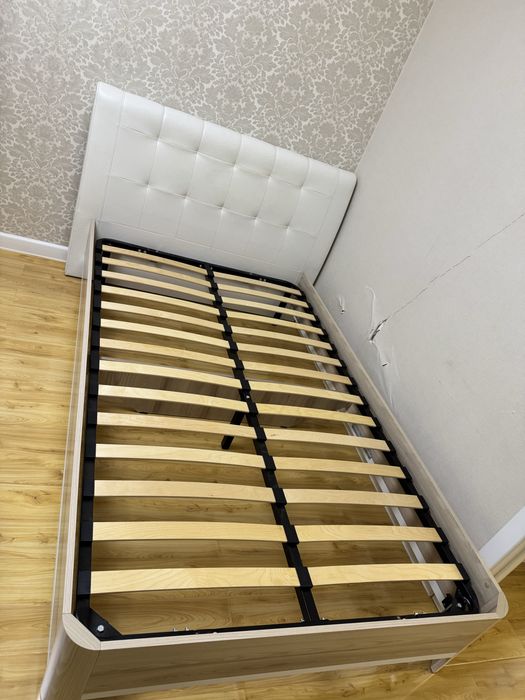 Кровать полуторка б/у.