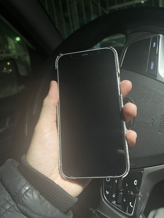 айфон 12 128 гб продаю