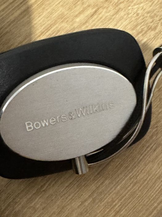Casti Bowers & Wilkins P7