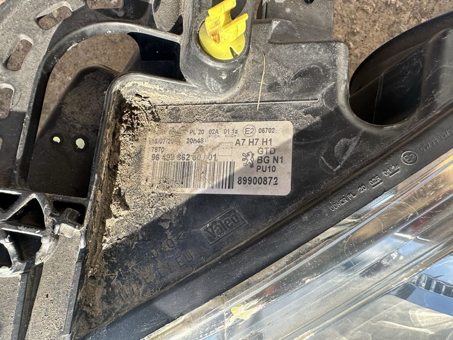 Фар/Фарове за Пежо 207