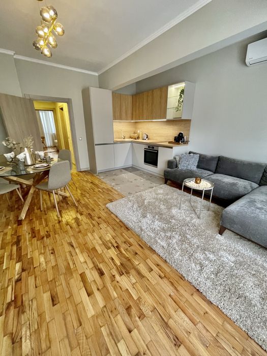 Дава се под наем Двустаен апартамент в Варна, Гранд Мол Варна - 60 кв.м за 800 € - Снимка #2