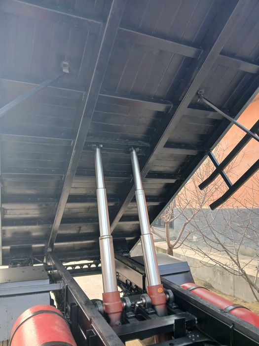 Isuzi sotiladi 2011 yili zavodskoy avtobusmas