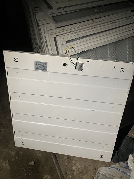 Продам лампы потолочные