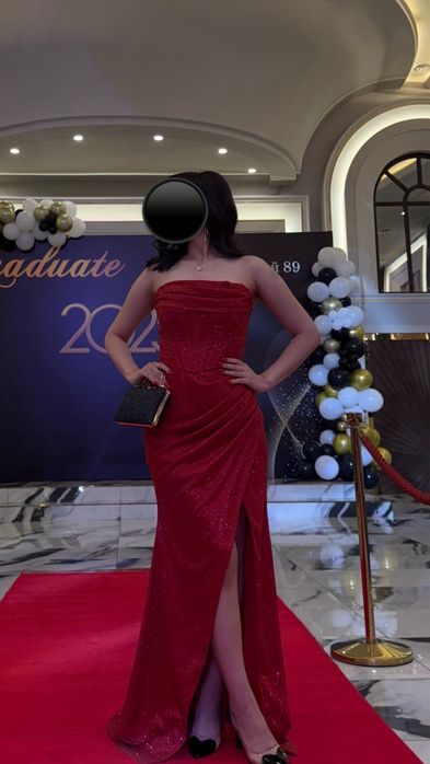 Платье бренда embark