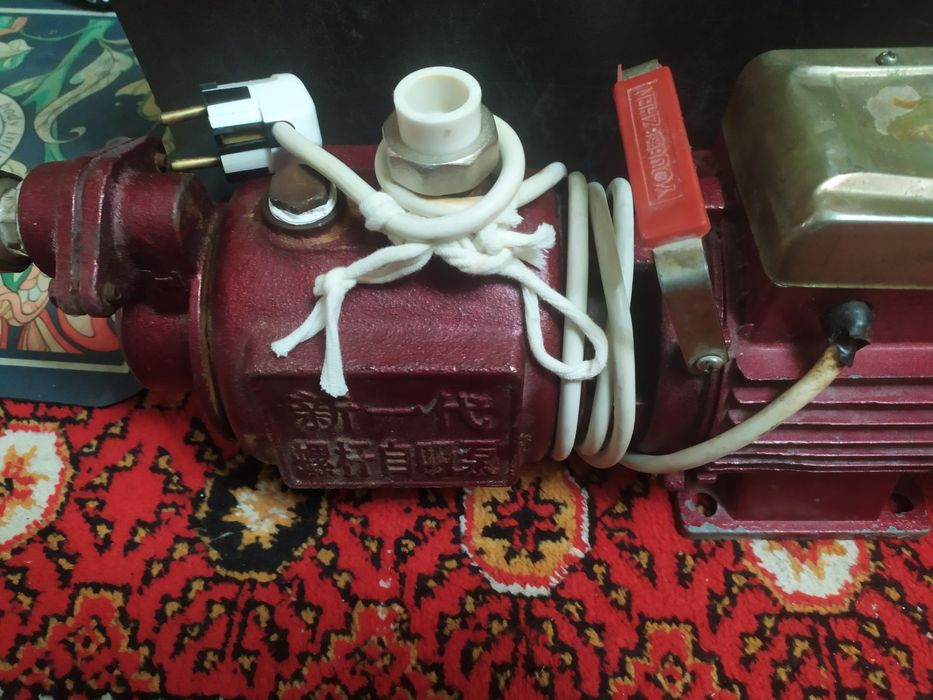 Насос водяной бу