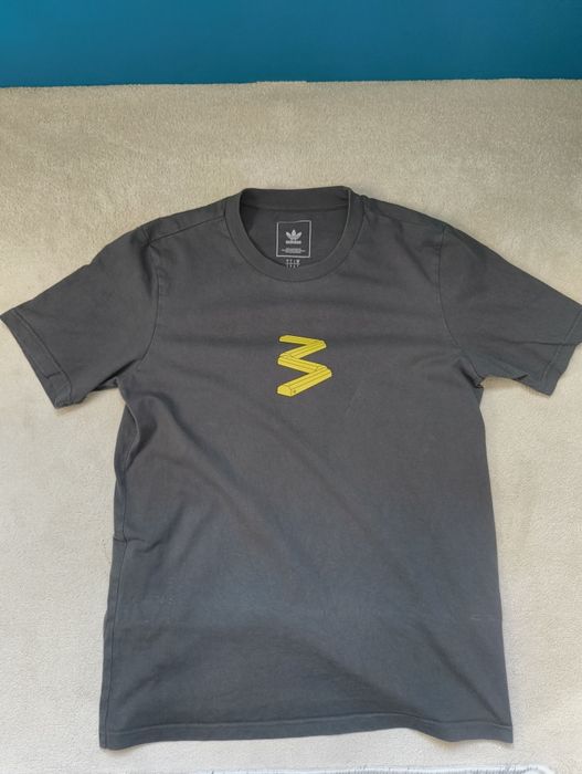 Тениска Adidas жълт надпис