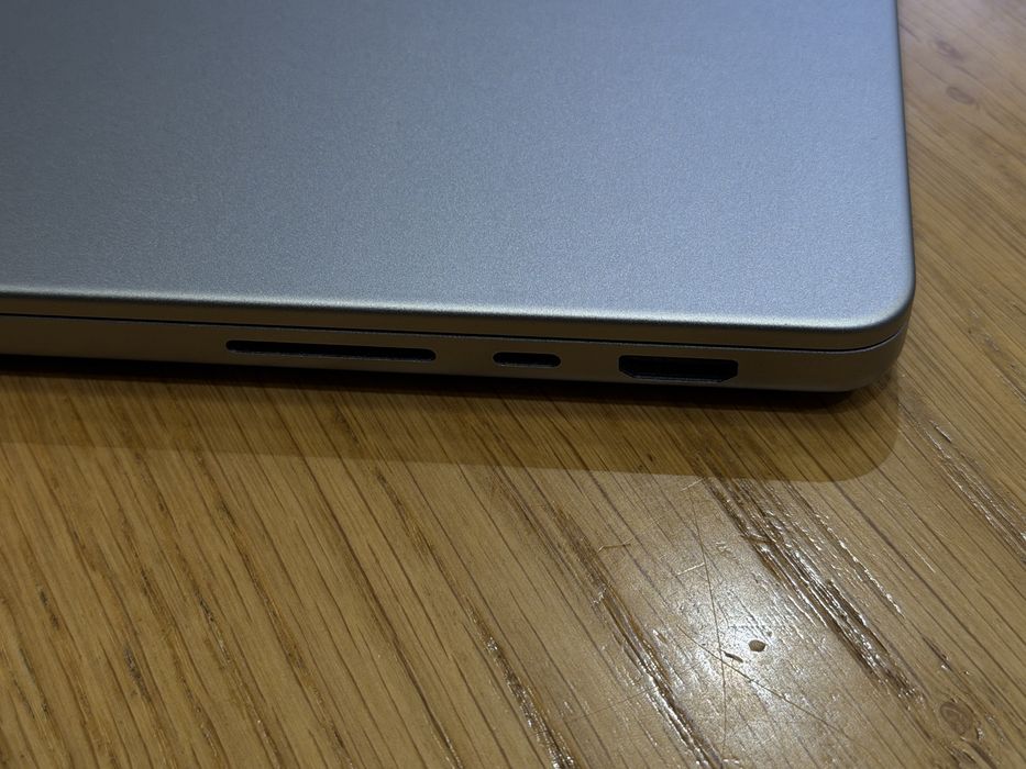 MacBook Pro 14" M1 Pro 16GB 512GB Гаранция Пълен Комплект