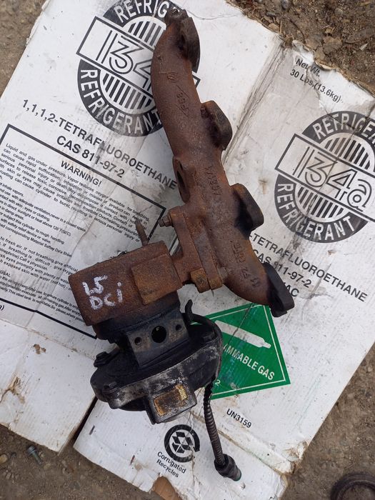 Turbina cu galerie evacuare 1.5dci Dacia Renault Logan Sandero defecta