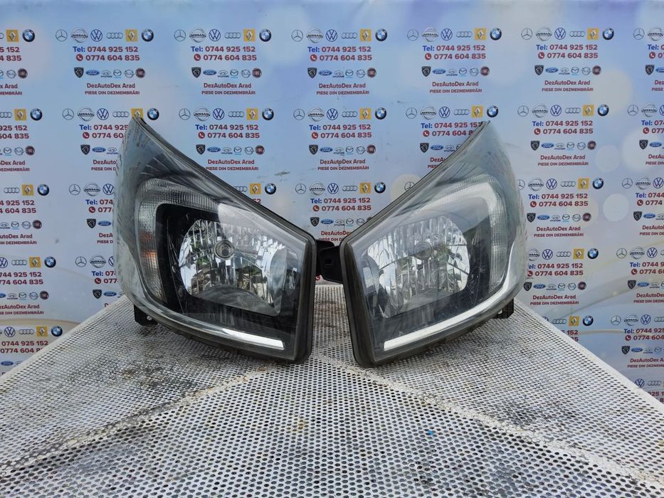 Far Renault Trafic 2014-2020 Opel Vivaro Nissan nv300 faruri stânga dreapta Europa