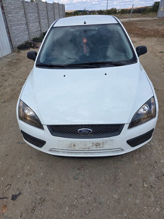 Dezmembrez ford focus 2 1.6 tdci