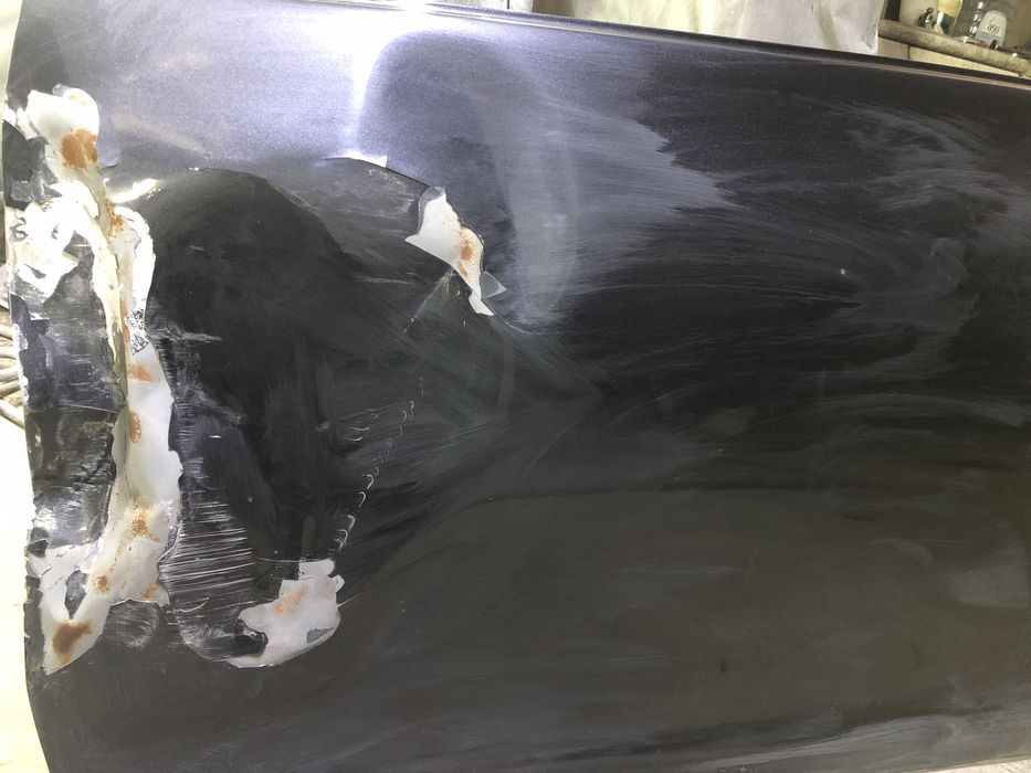 Тайота Ярис дверь