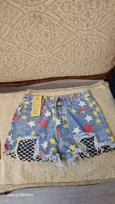 Продаю дёшево шорты ,комбез ,юбку