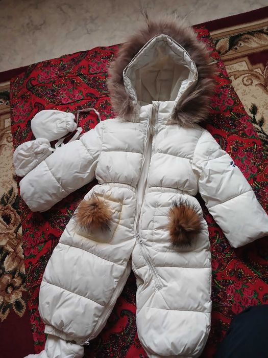 Продам комбинезон трансформер  Gucci