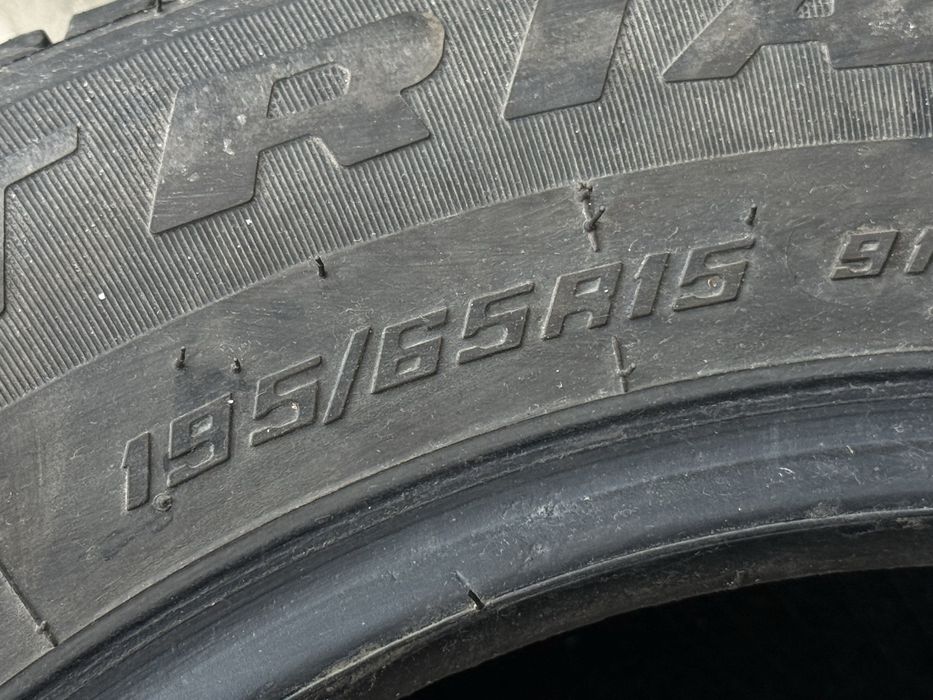 195|65 R15. Пара шин Triangle.