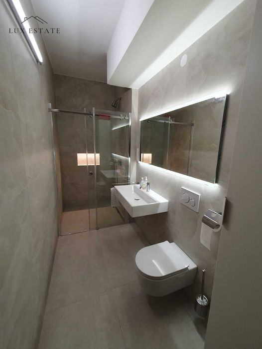 Продава се Двустаен апартамент в София, Красно село - 68 кв.м за 2750 €/кв.м - Снимка #1