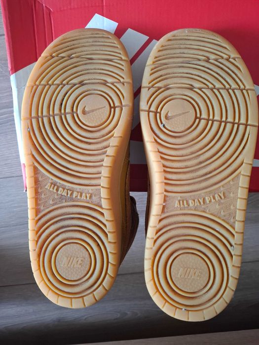 Nike
Сникърси Court Borough Mid 2 Boot Кафяв