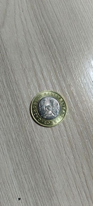 Продам монету 100 тнг