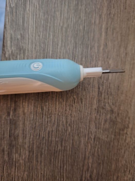Periuta de dinti electrica oral b