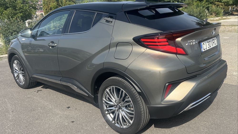 TOYOTA C-HR 2021 — imagine 4