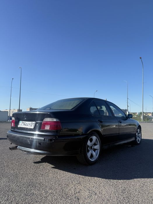 BMW 520 машина BMW 520