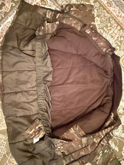 Бушлат продаються