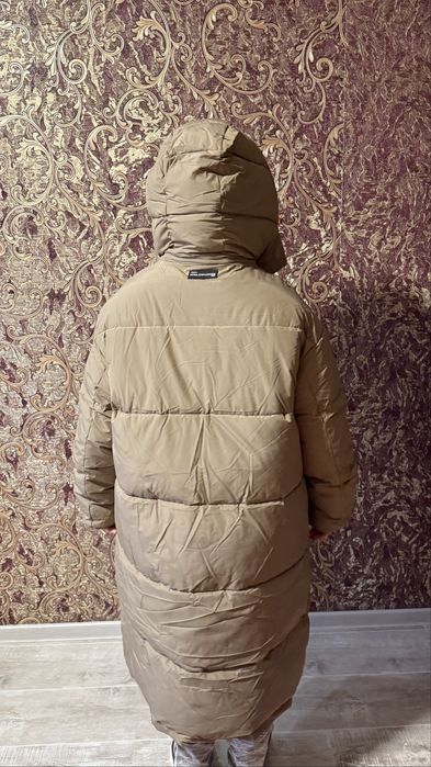 Продам куртку новую 25тыс