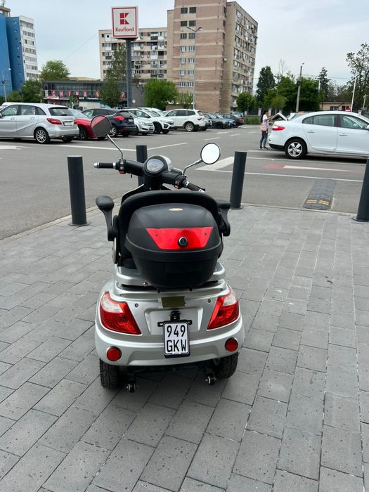 Scuter Electric 60km autonomie .