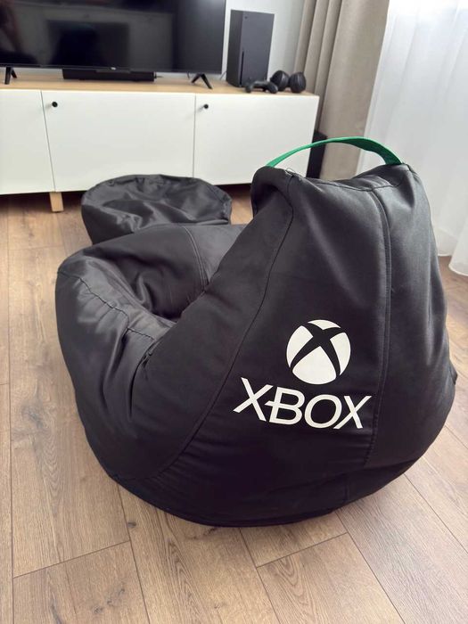 Volan Logitech G923 PC/Xbox + Scaun Playseat + Set puf Xbox