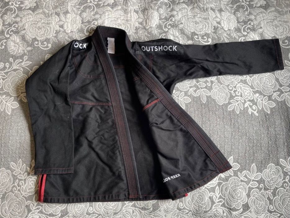 Продам кимоно outshock