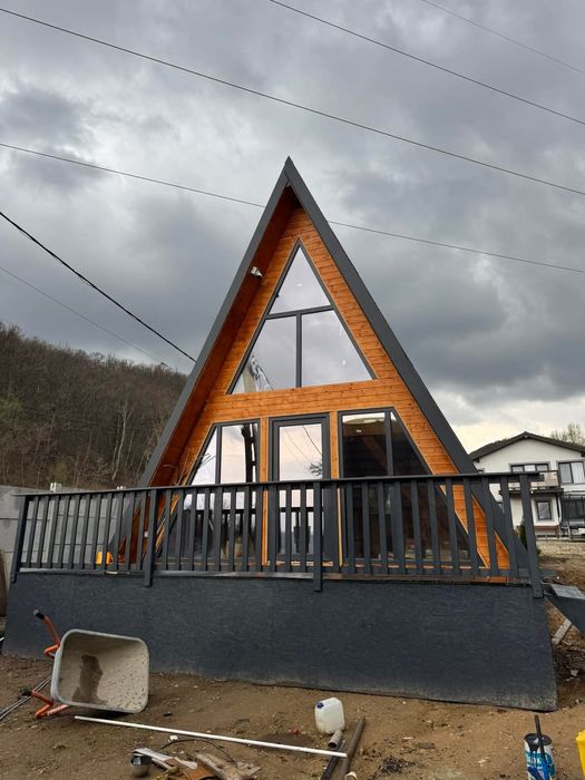 vând Cabana A-Frame Modernă – Design Rustic, Panoramă Montană