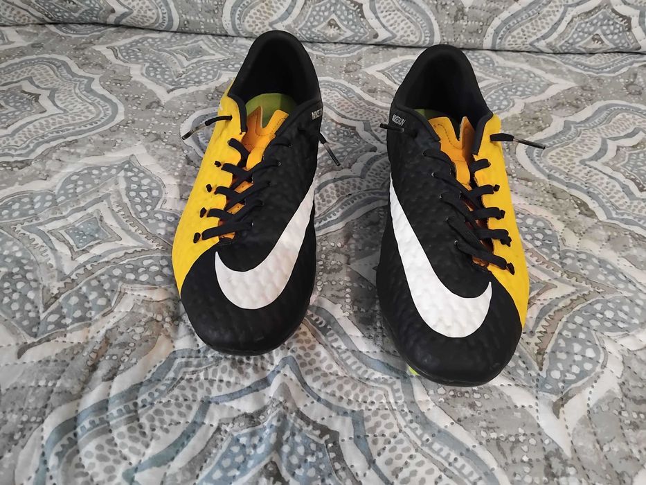 Бутонки Nike Hypervenom Phade III FG