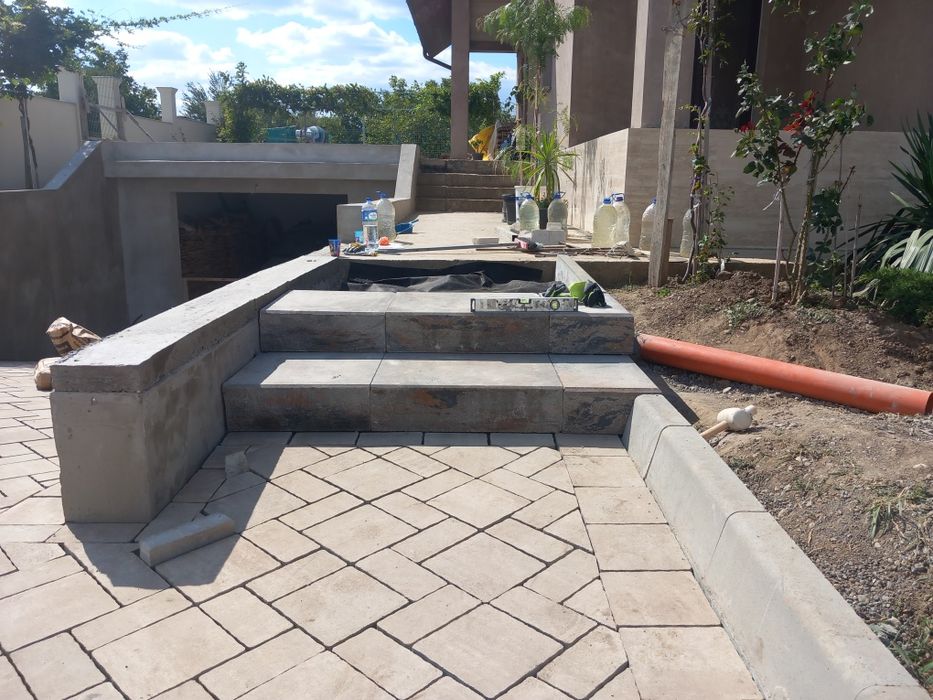 Montez pavaje și borduri