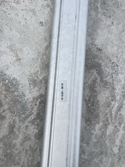 Напречни греди за багажник Таван Thule Audi