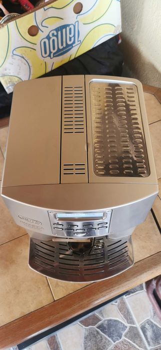 Expresor/Espressor/Aparat cafea Delonghi Magnifica Automatic