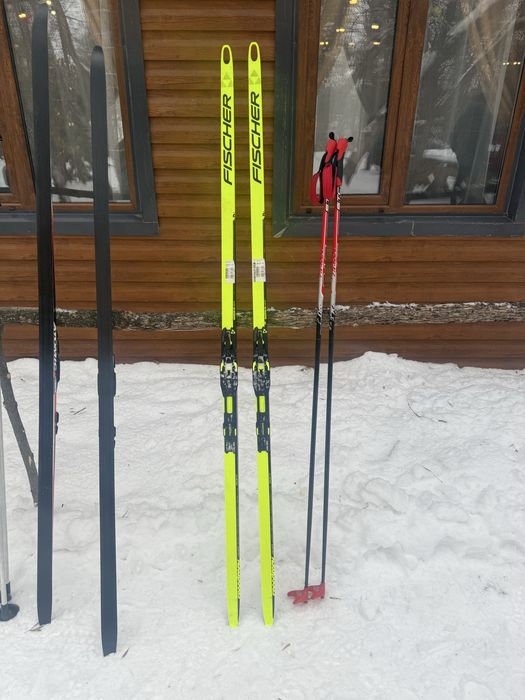 Лыжи продам срочно