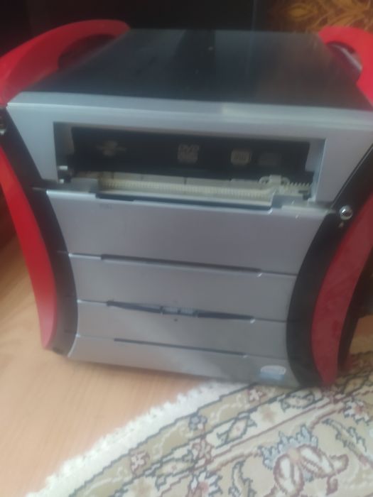 Компьютер монитор