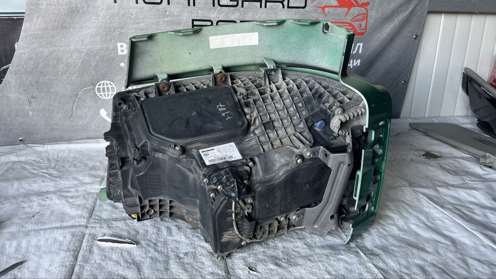 Десен фар Scania R/S