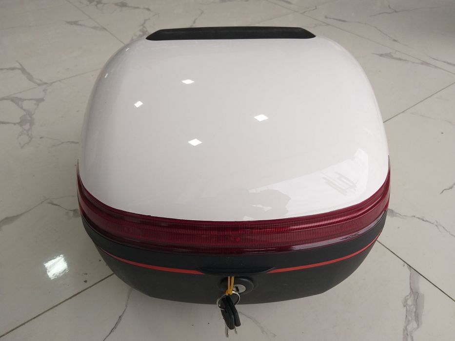 Продаётся кофра для мото и скутеров НОВЫЙ