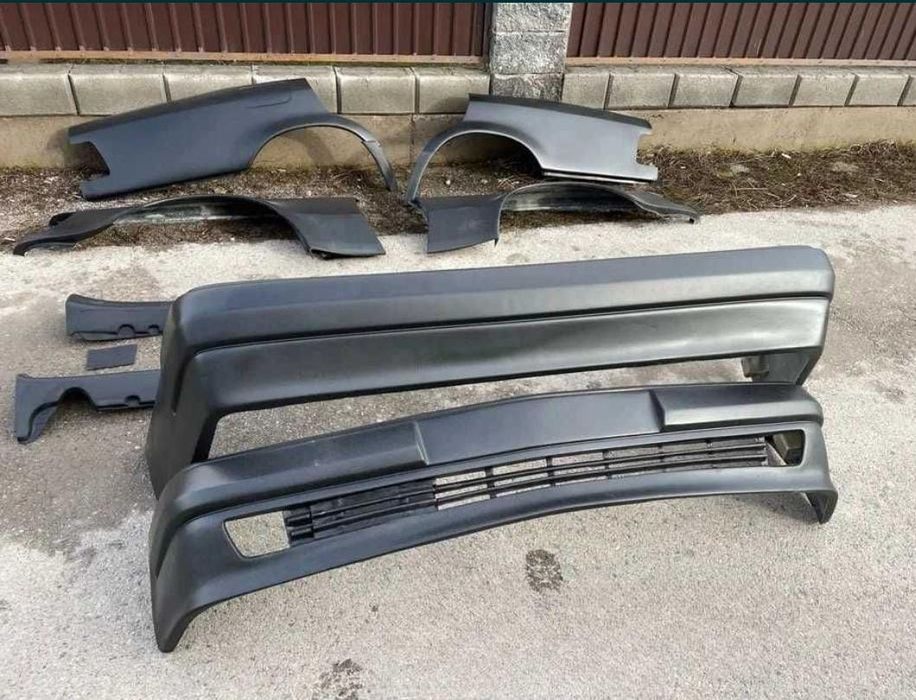 Бампер на мерседес w124  е500 волчек