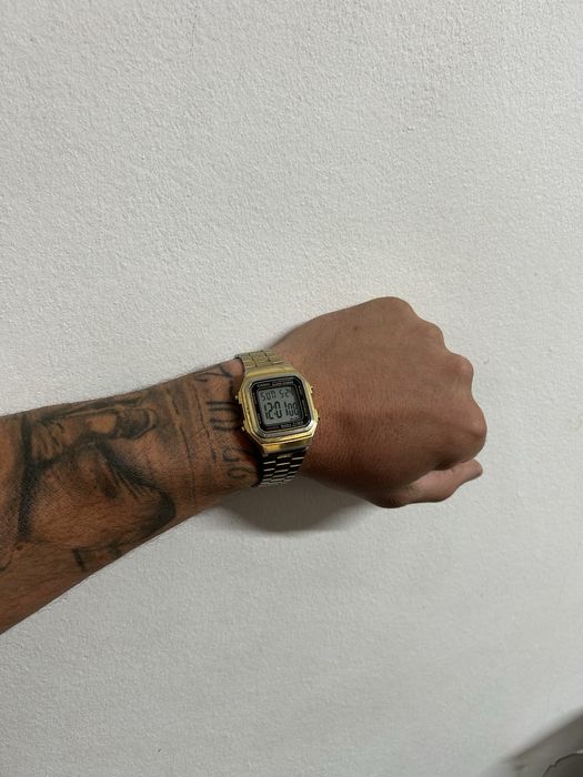 Ceas Casio digital