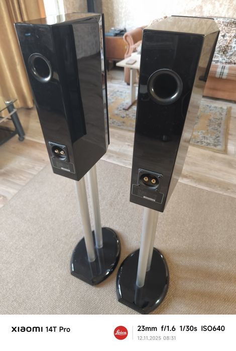 Продам тыловую акустику CAV