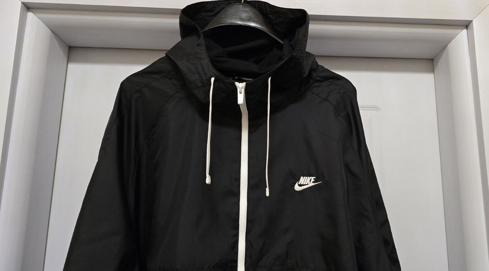 Нова.  Мъжка оригинална ветровка.  Nike Sportswear