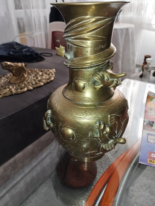 антична бронзова ваза