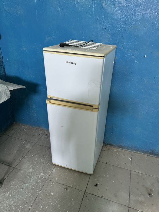 Холодильник Elenberg