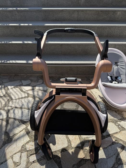 Hot Mom Бебешка количка