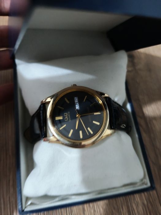 Продаю мужские часы