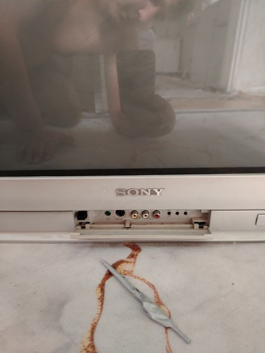 телевизор SONY...