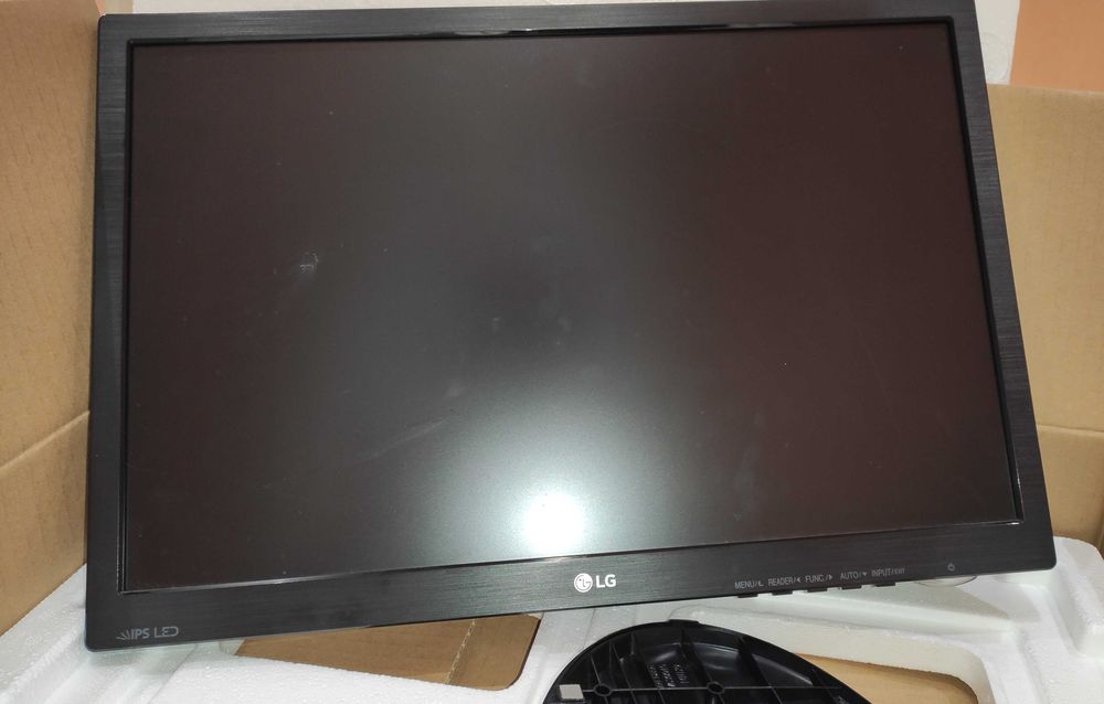 Монитор : LG 20MP38HQ-B 19.5" IPS