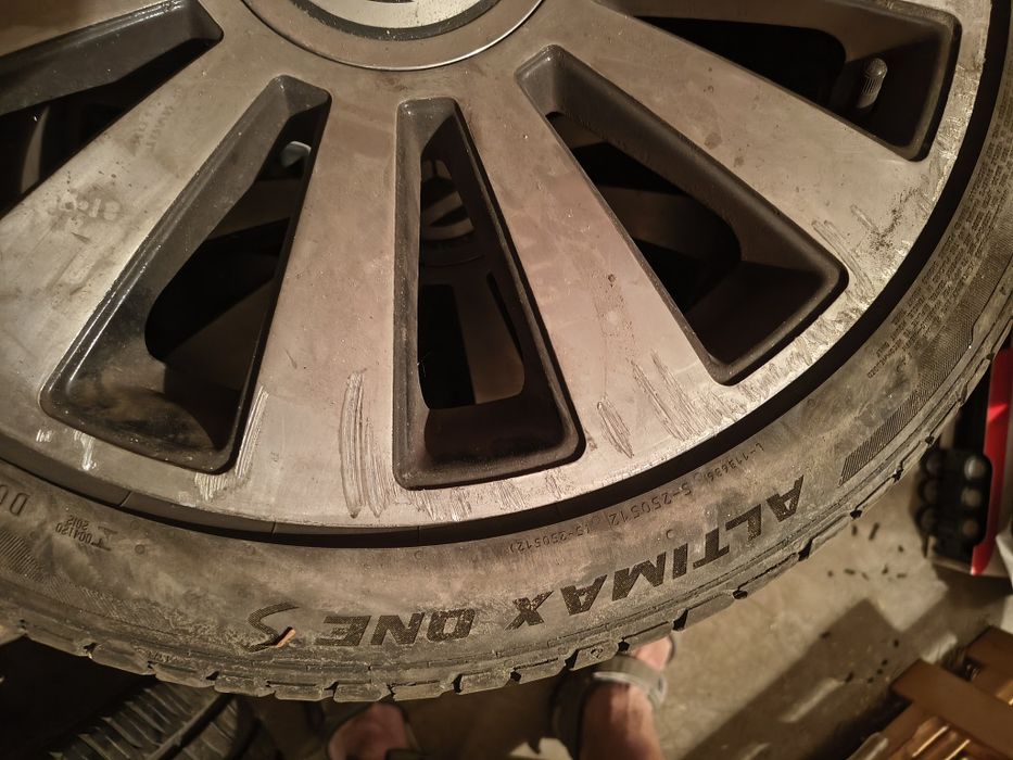 Продавам 4 броя лети джанти 18 цола